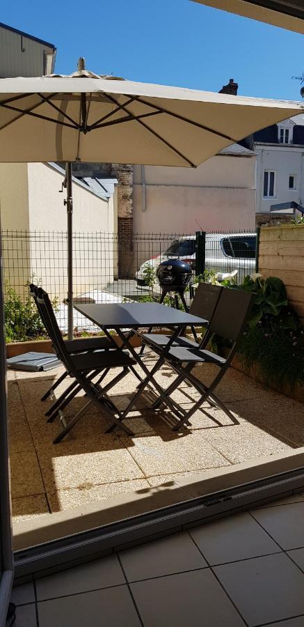 フェカンA 100 M De La Mer Et Du Port ! Parking Privatif !アパートメント エクステリア 写真